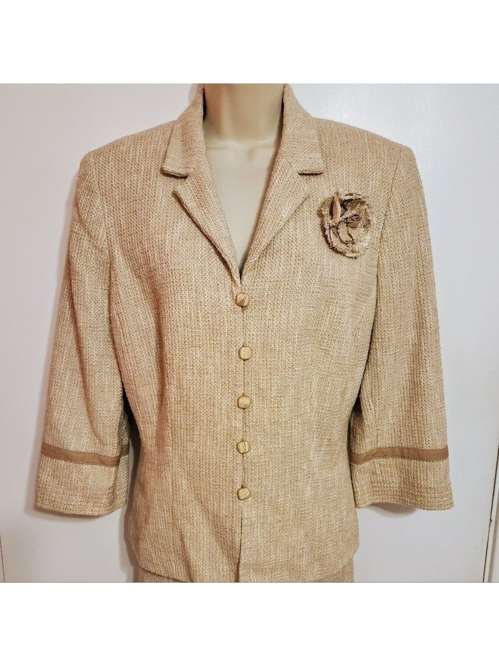 Kasper Beige Woven Blazer Skirt Suit Size 14 - Picture 3 of 12